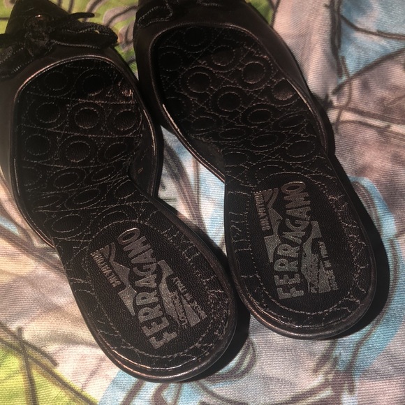 Salvatore Ferragamo slides size 5.5 - Picture 6 of 10